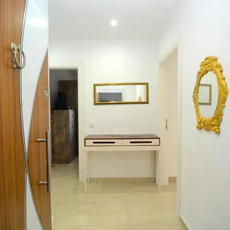 Prázdninový dům Luxury 2 Bedroom Flat 200 Meters To The Sea